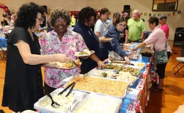 international potluck event
